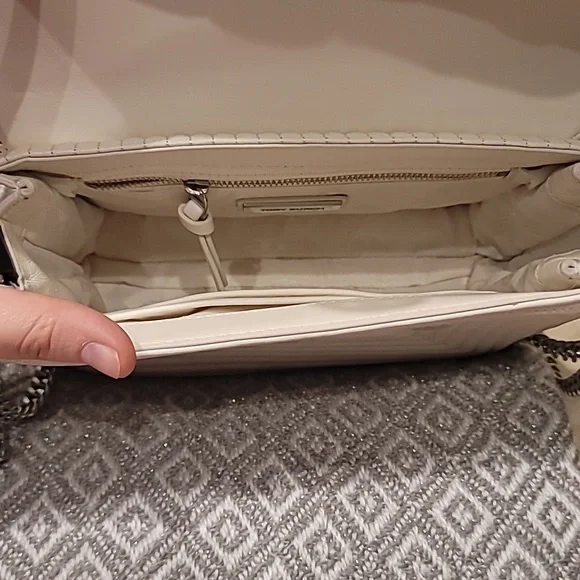 Tory Burch quilted leather shoulder bag - Picture 11 of 15